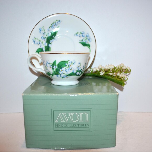 Vintage Lily of The Valley May Birthday Teacup & Saucer Avon NIB - Picture 1 of 5
